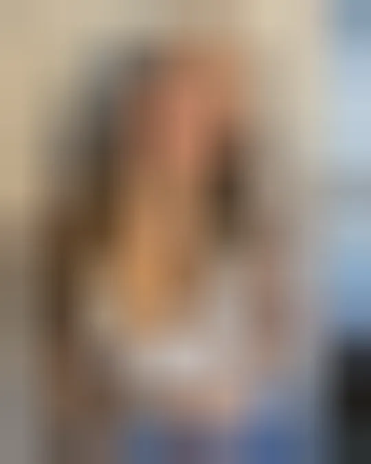 Elena, 32 Jahre — diskrete affäre in Krefeld