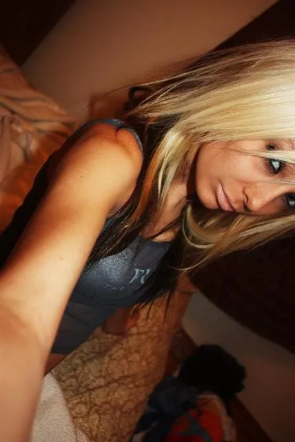 Elena, 27 Jahre — diskrete affäre in Erlangen