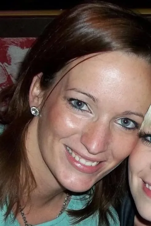 Mira, 20 Jahre — diskrete affäre in Deutz