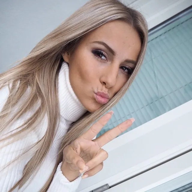 Ria, 22 Jahre — diskrete affäre in Hamburg