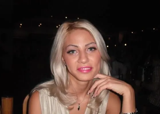 Lina, 23 Jahre — diskrete affäre in Hamburg-Mitte