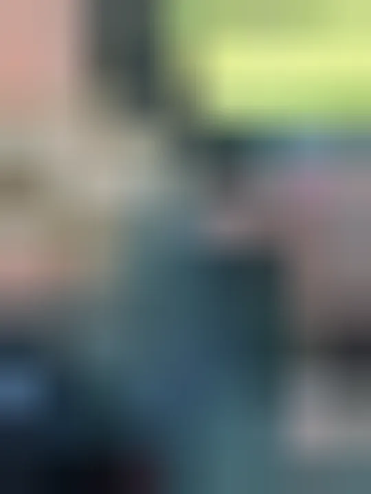 Mia, 24 Jahre — diskrete affäre in Nippes
