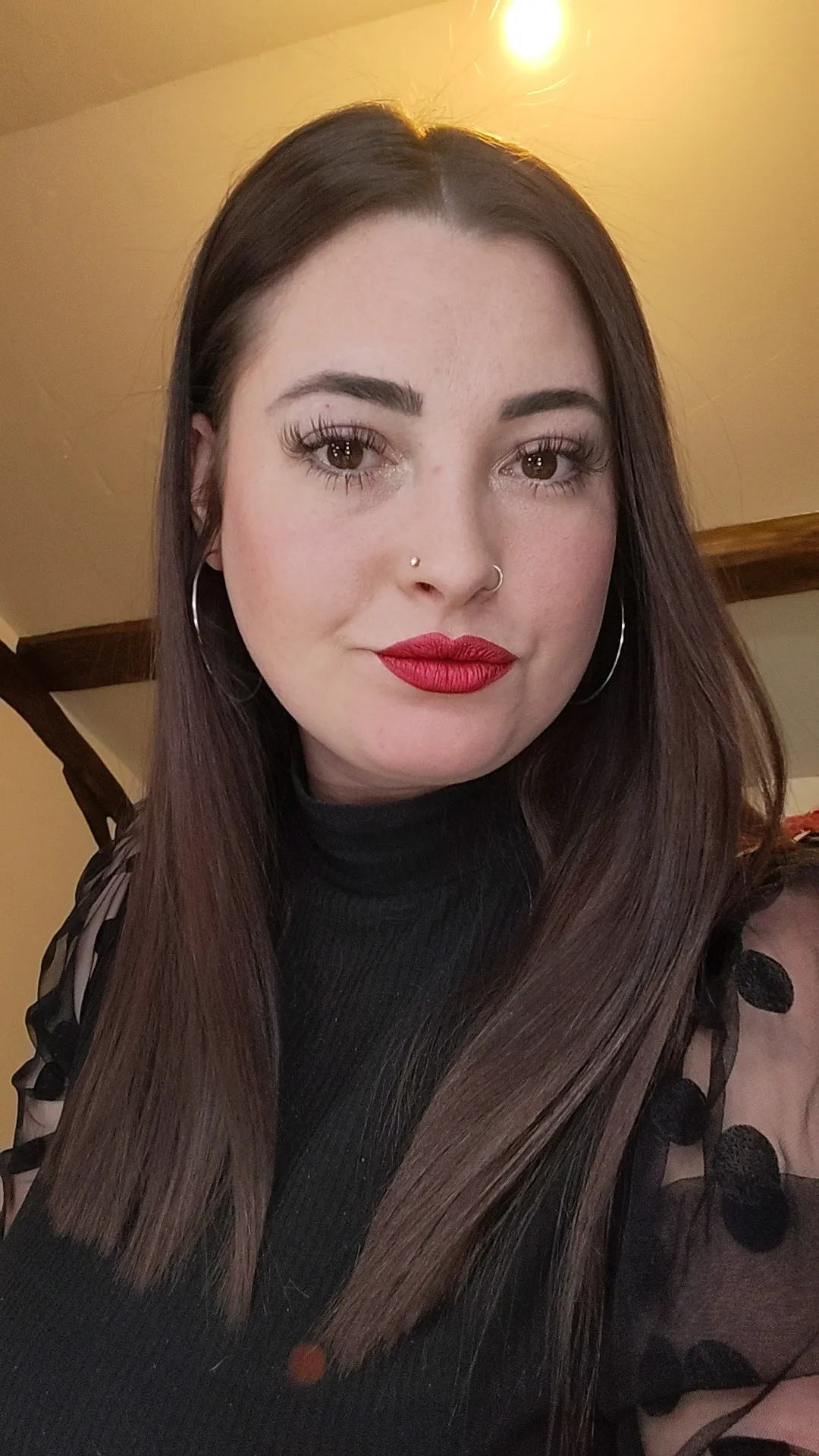 Mira, 20 Jahre — diskrete affäre in Wuppertal